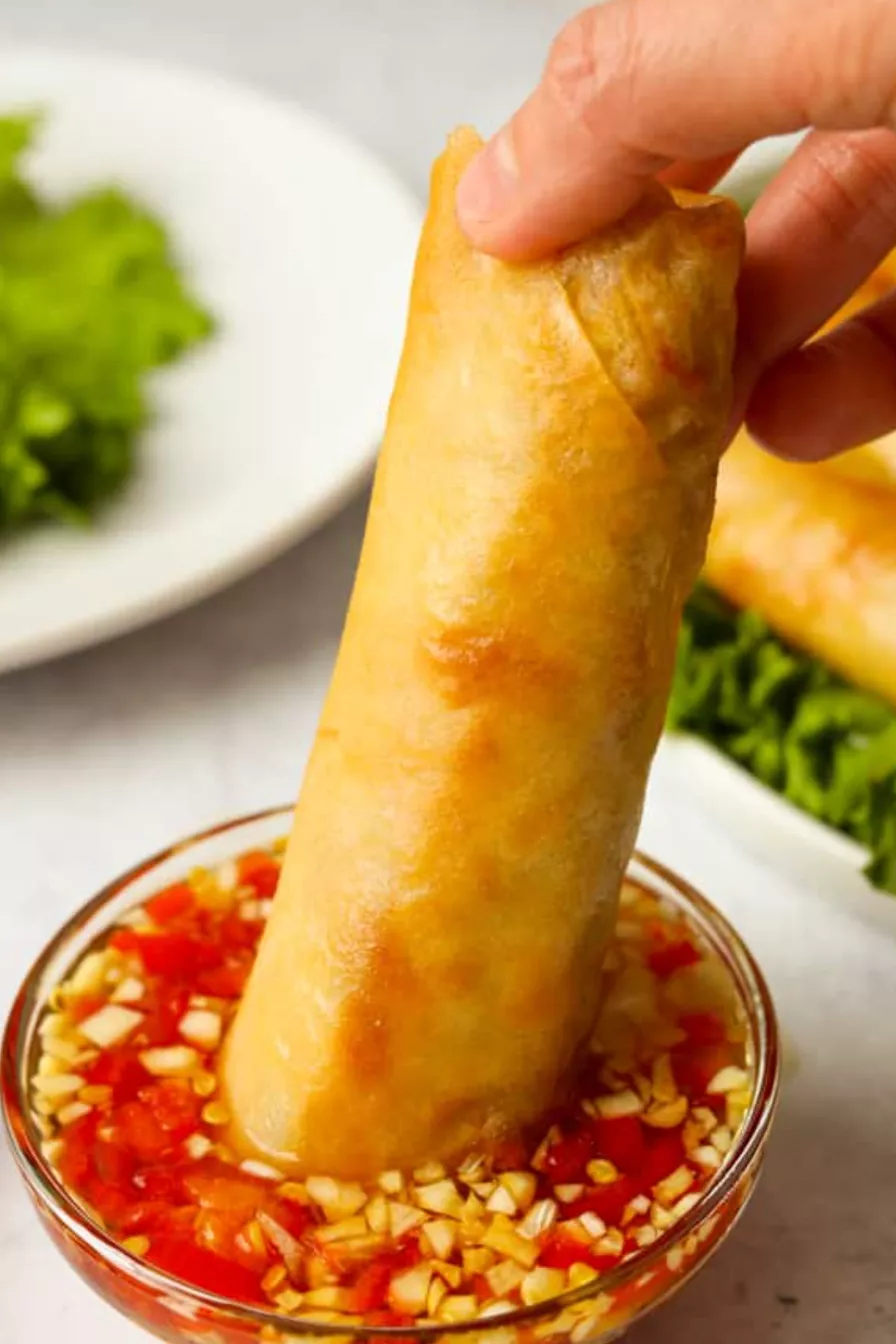 air fryer egg rolls with dipping sauce